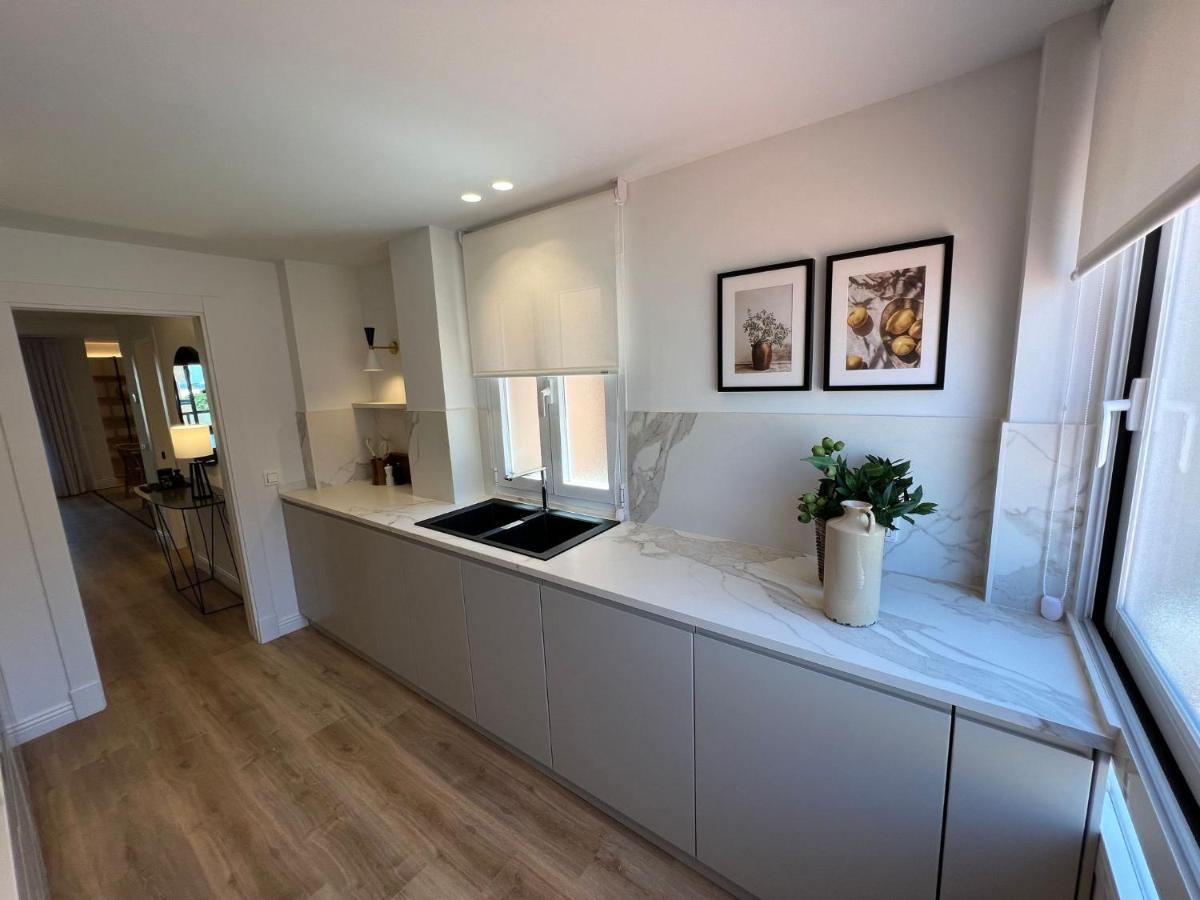 Donoso Cortes & Free Parking By Ele Apartments Malaga Ngoại thất bức ảnh
