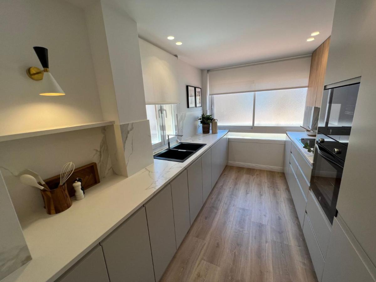 Donoso Cortes & Free Parking By Ele Apartments Malaga Ngoại thất bức ảnh